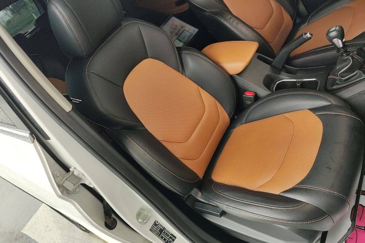 Used Wuling Hongguang S3 2019 Automatic Clutch Version 1.5L Manual Luxury Model China V Standard Right Front Seat