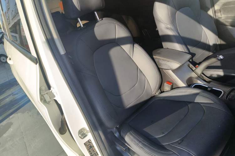 Used Wuling Hongguang S3 2019 1.5L Manual Standard Version China VI Standard Right Front Seat