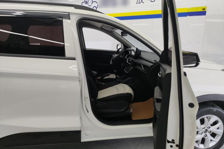Used Wuling Hongguang S3 2019 1.5L Manual Standard Version China VI Standard Right Front Seat