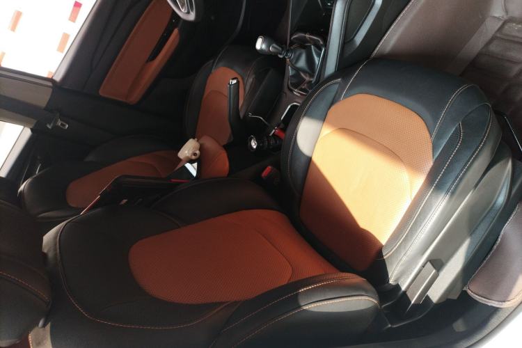 Used Wuling Hongguang S3 2019 Automatic Clutch Version 1.5L Manual Luxury Model China V Standard Right Front Seat