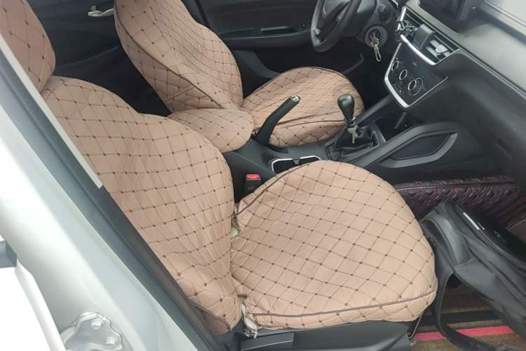 Used Wuling Hongguang S3 2019 1.5L Manual Standard Version China VI Standard Right Front Seat