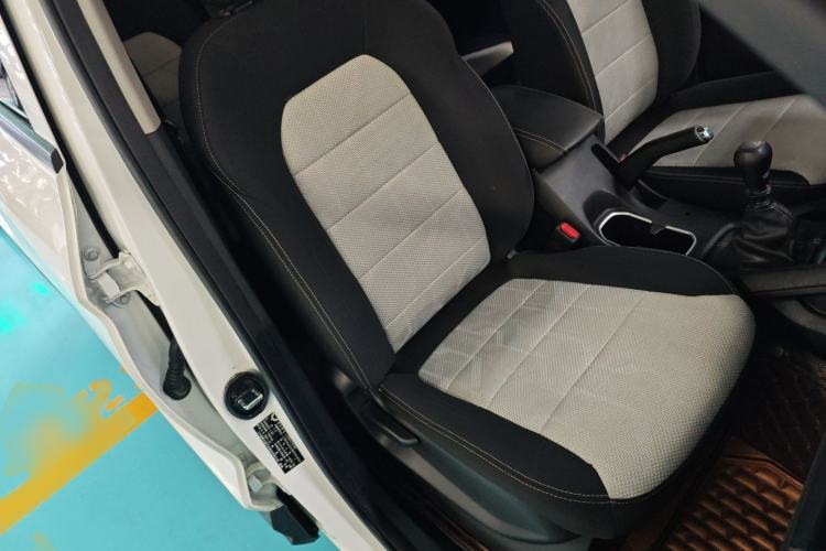 Used Wuling Hongguang S3 2019 1.5L Manual Standard Version China VI Standard Right Front Seat