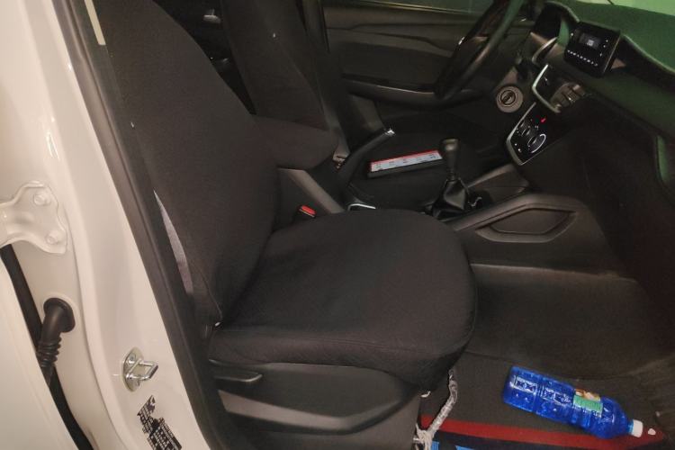Used Wuling Hongguang S3 2019 1.5L Manual Standard Version China VI Standard Right Front Seat