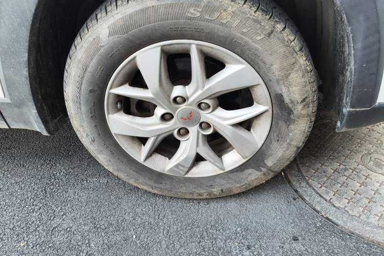 Used Wuling Hongguang S3 2019 1.5L Manual Standard Version China VI Standard Right Front Wheel Hub