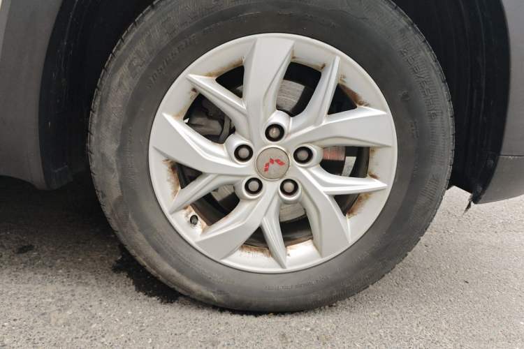 Used Wuling Hongguang S3 2019 1.5L Manual Comfort Model China VI Standard Right Front Wheel Hub