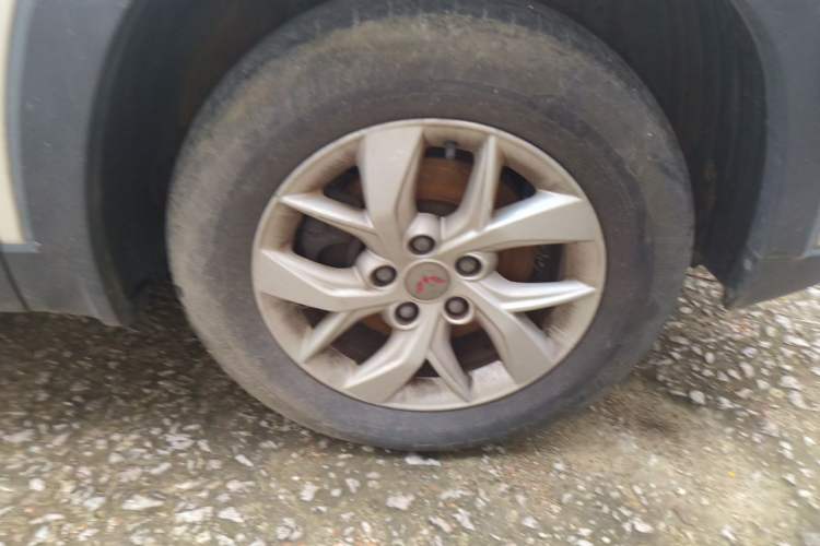 Used Wuling Hongguang S3 2019 Automatic Clutch Version 1.5L Manual Comfort Model China V Standard Right Front Wheel Hub