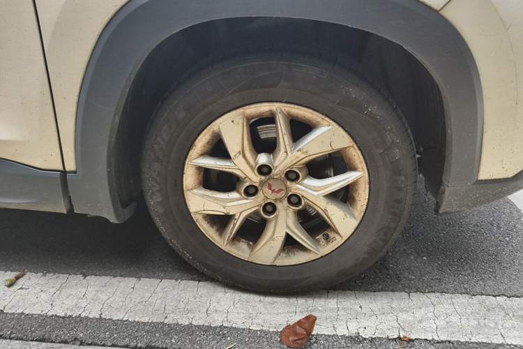 Used Wuling Hongguang S3 2019 1.5L Manual Comfort Model China VI Standard Right Front Wheel Hub