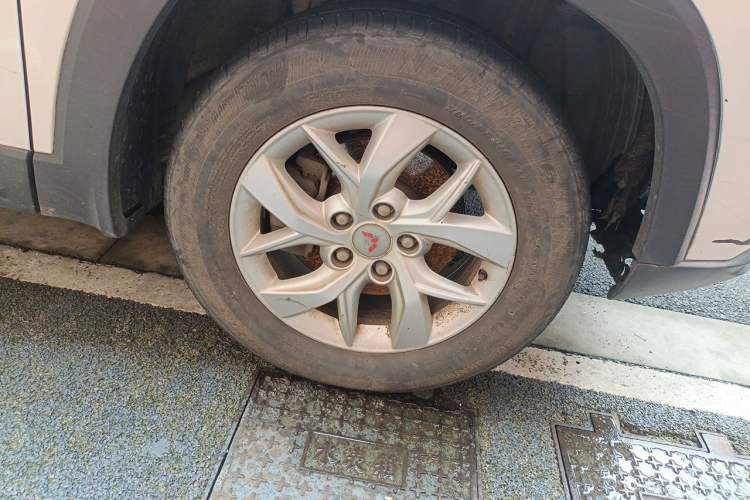 Used Wuling Hongguang S3 2019 1.5L Manual Comfort Model China VI Standard Right Front Wheel Hub