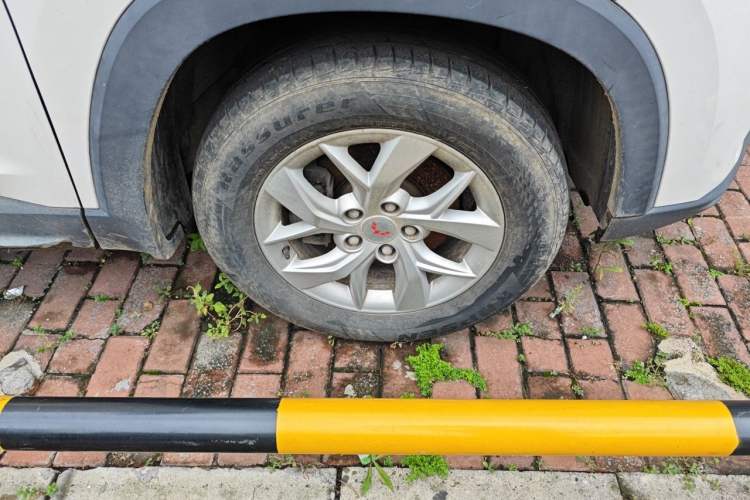 Used Wuling Hongguang S3 2019 1.5L Manual Comfort Model China VI Standard Right Front Wheel Hub