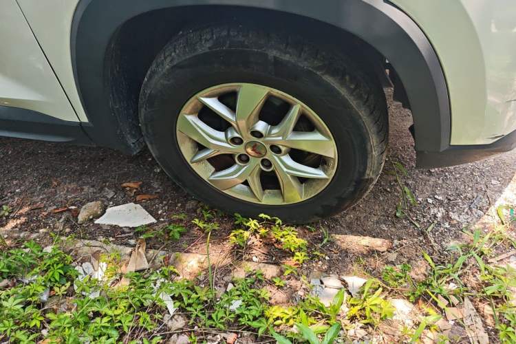 Used Wuling Hongguang S3 2019 1.5L Manual Luxury Model China VI Standard Right Front Wheel Hub