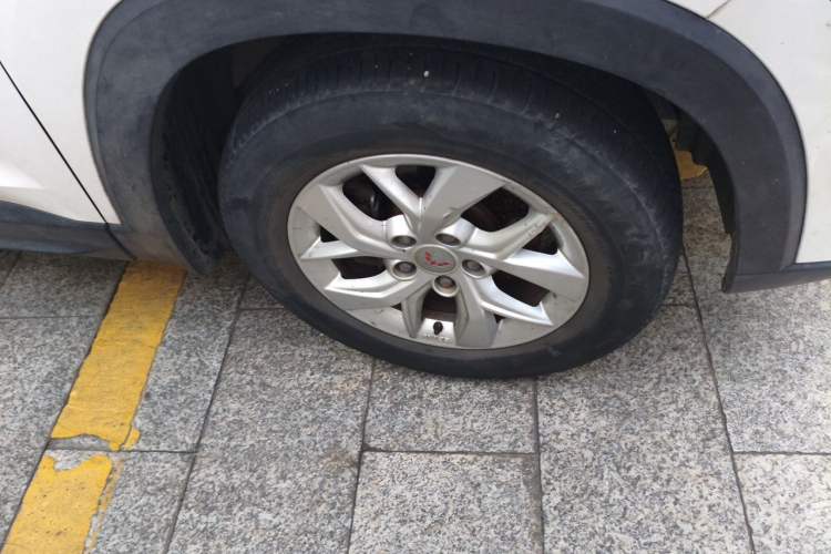 Used Wuling Hongguang S3 2019 1.5L Manual Comfort Model China VI Standard Right Front Wheel Hub