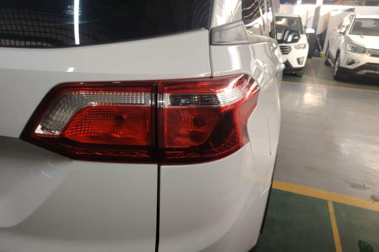 Used Wuling Hongguang S3 2019 1.5T Manual Standard Version China VI Right Rear Taillight