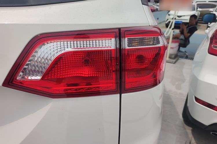 Used Wuling Hongguang S3 2019 1.5L Manual Standard Version China VI Standard Right Rear Taillight
