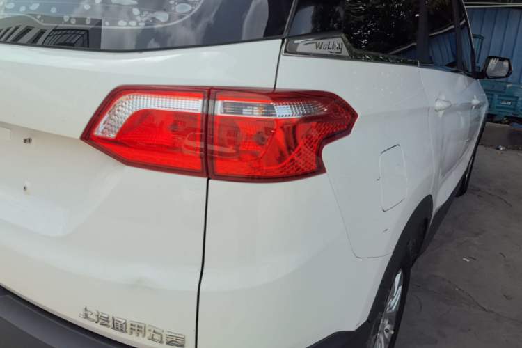 Used Wuling Hongguang S3 2019 1.5L Manual Comfort Model China VI Standard Right Rear Taillight