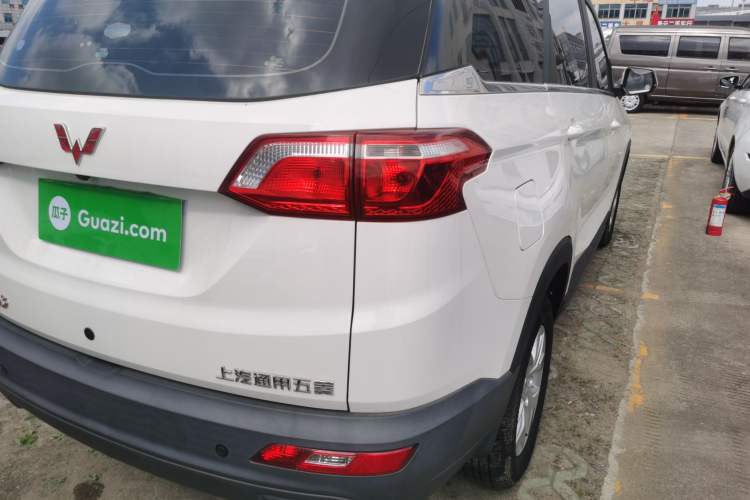 Used Wuling Hongguang S3 2019 1.5L Manual Comfort Model China VI Standard Right Rear Taillight