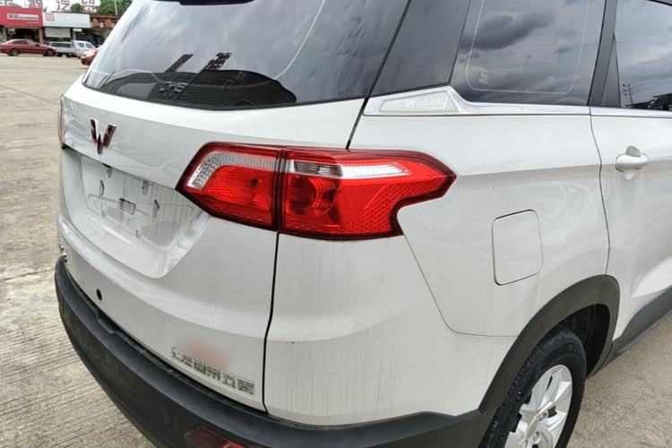 Used Wuling Hongguang S3 2019 1.5L Manual Comfort Model China VI Standard Right Rear Taillight