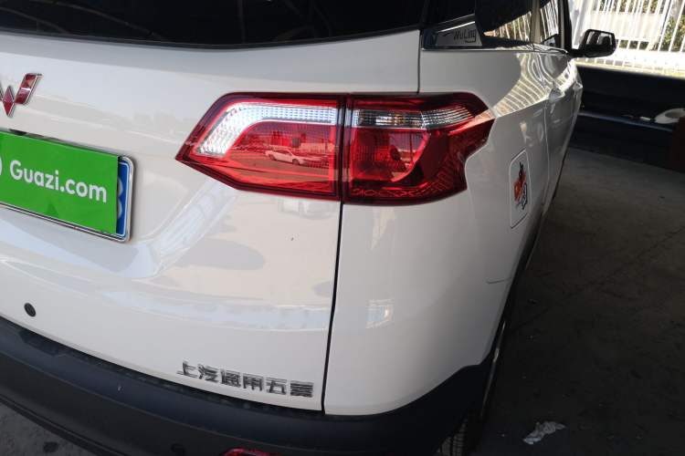Used Wuling Hongguang S3 2019 1.5L Manual Comfort Model China VI Standard Right Rear Taillight