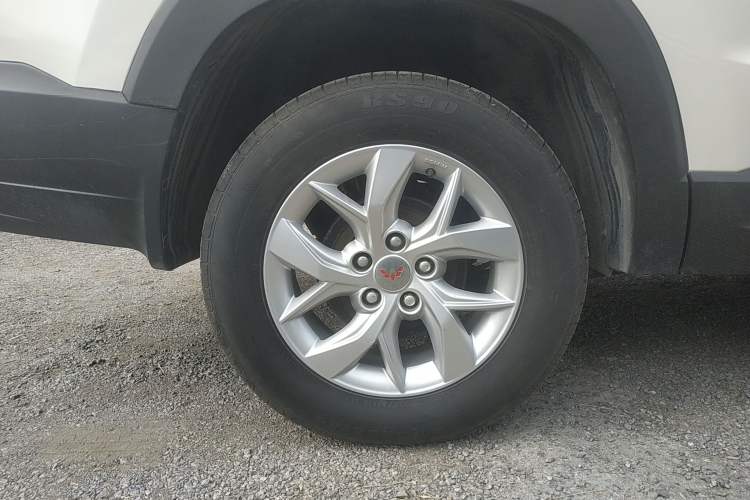 Used Wuling Hongguang S3 2019 1.5L Manual Standard Version China VI Standard Right Rear Wheel Hub