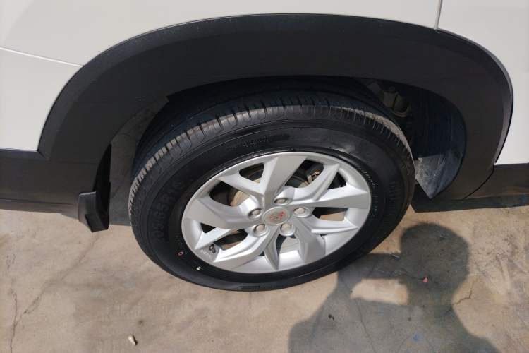 Used Wuling Hongguang S3 2019 Automatic Clutch Version 1.5L Manual Luxury Model China V Standard Right Rear Wheel Hub