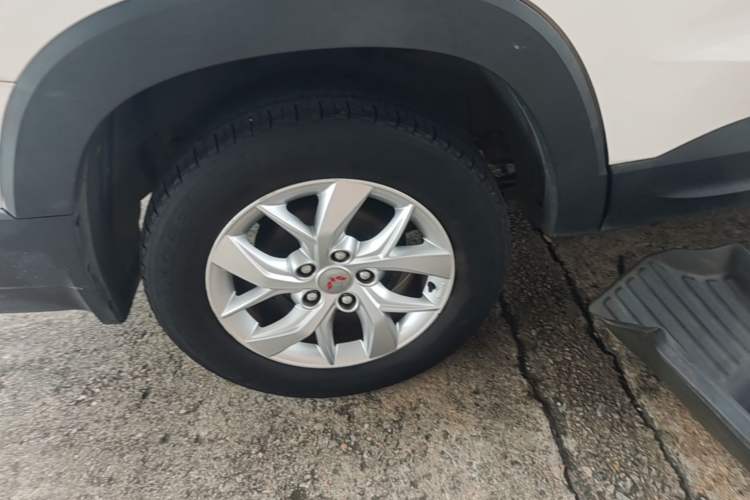Used Wuling Hongguang S3 2019 1.5L Manual Comfort Model China VI Standard Right Rear Wheel Hub