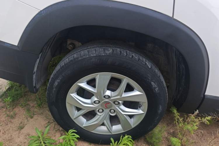 Used Wuling Hongguang S3 2019 1.5L Manual Standard Version China VI Standard Right Rear Wheel Hub