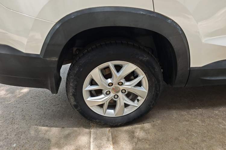 Used Wuling Hongguang S3 2019 Automatic Clutch Version 1.5L Manual Comfort Model China V Standard Right Rear Wheel Hub