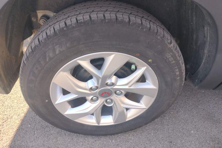 Used Wuling Hongguang S3 2019 1.5L Manual Comfort Model China VI Standard Right Rear Wheel Hub