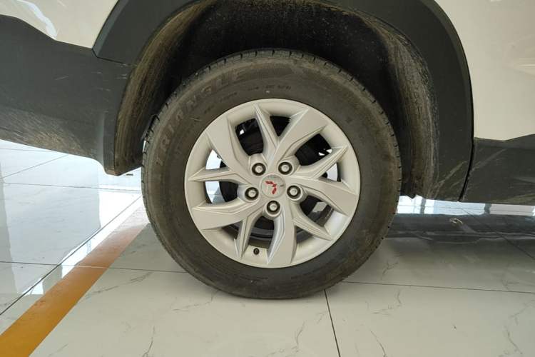 Used Wuling Hongguang S3 2019 1.5L Manual Standard Version China VI Standard Right Rear Wheel Hub