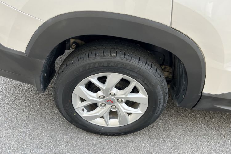 Used Wuling Hongguang S3 2019 1.5L Manual Standard Version China VI Standard Right Rear Wheel Hub
