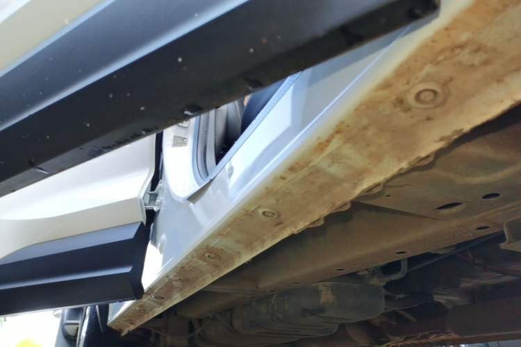 Used Wuling Hongguang S3 2019 1.5L Manual Comfort Model China VI Standard Right Side Sill
