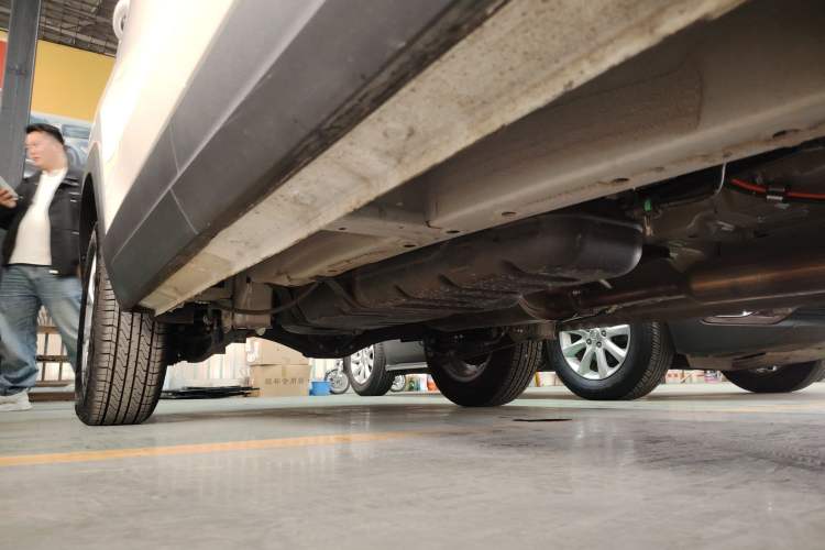 Used Wuling Hongguang S3 2019 1.5T Manual Standard Version China VI Right Side Sill