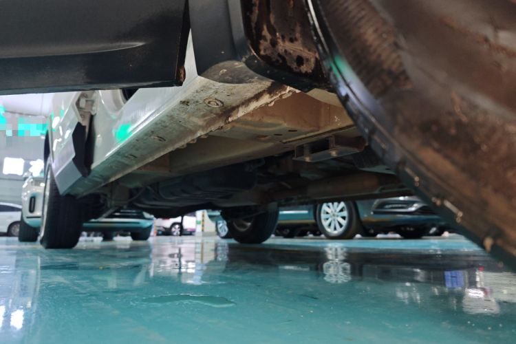 Used Wuling Hongguang S3 2019 1.5L Manual Standard Version China VI Standard Right Side Sill