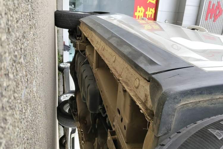 Used Wuling Hongguang S3 2019 1.5L Manual Comfort Model China VI Standard Right Side Sill