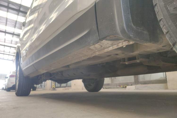 Used Wuling Hongguang S3 2019 1.5L Manual Standard Version China VI Standard Right Side Sill