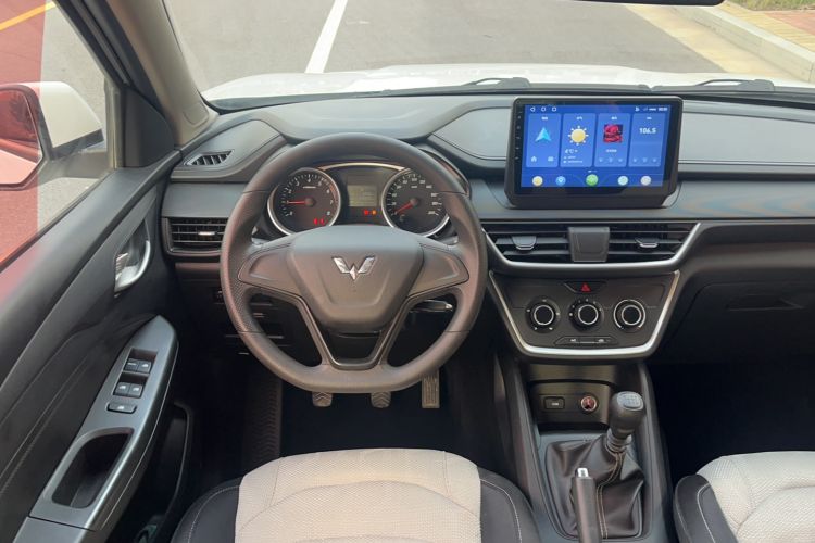 Used Wuling Hongguang S3 2019 1.5L Manual Standard Version China VI Standard Steering Wheel