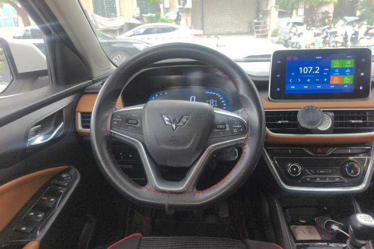 Used Wuling Hongguang S3 2019 1.5L Manual Luxury Model China VI Standard Steering Wheel