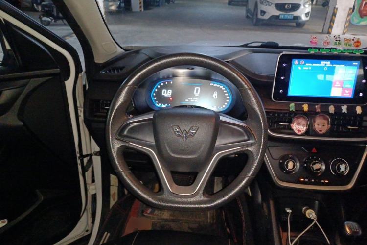 Used Wuling Hongguang S3 2019 1.5L Manual Comfort Model China VI Standard Steering Wheel
