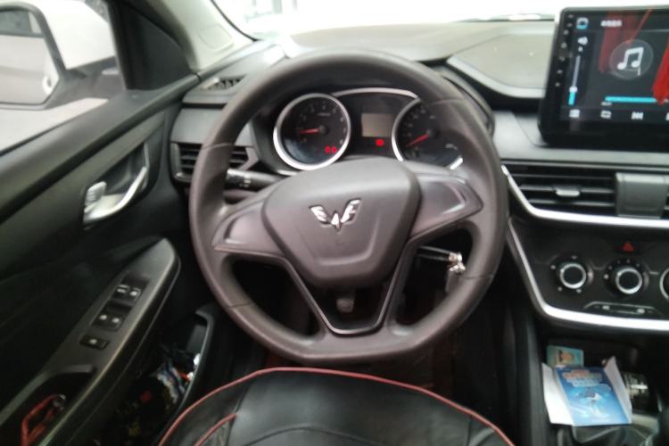 Used Wuling Hongguang S3 2019 1.5L Manual Standard Version China VI Standard Steering Wheel
