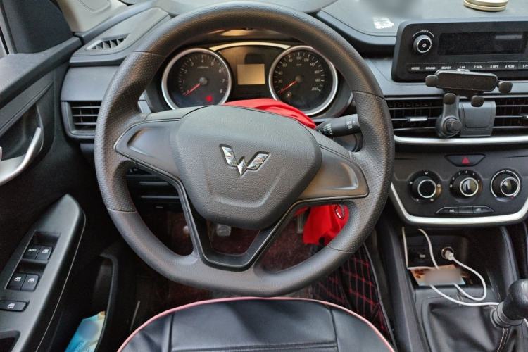 Used Wuling Hongguang S3 2019 1.5L Manual Standard Version China VI Standard Steering Wheel