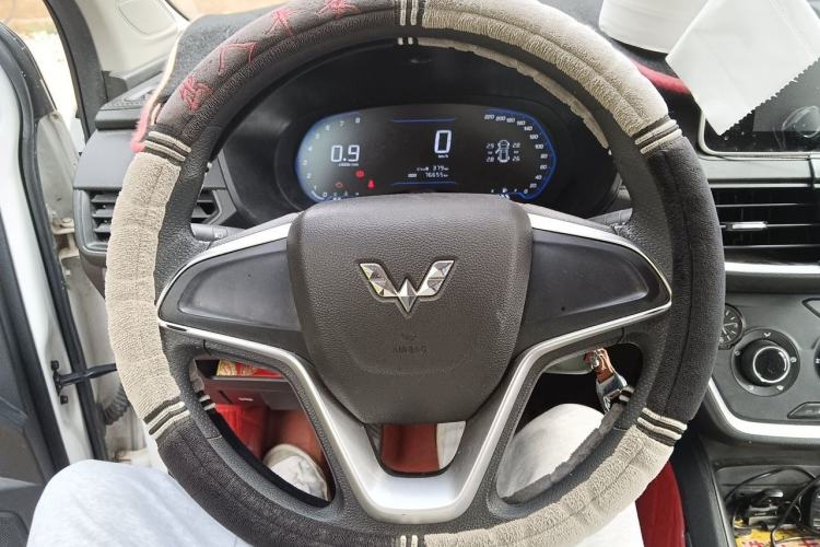 Used Wuling Hongguang S3 2019 1.5L Manual Comfort Model China VI Standard Steering Wheel