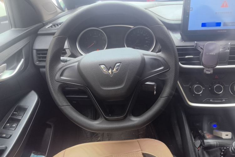 Used Wuling Hongguang S3 2019 1.5L Manual Standard Version China VI Standard Steering Wheel