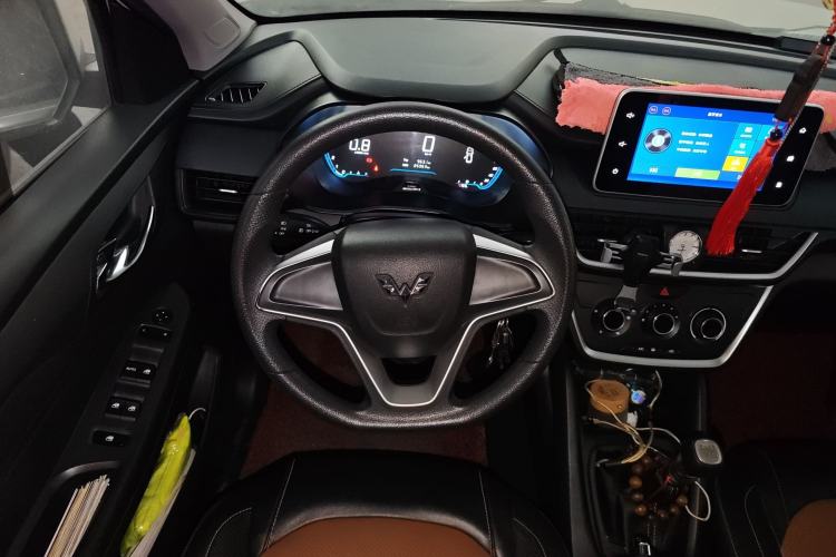 Used Wuling Hongguang S3 2019 1.5T Manual Comfort Edition China VI Standard Steering Wheel