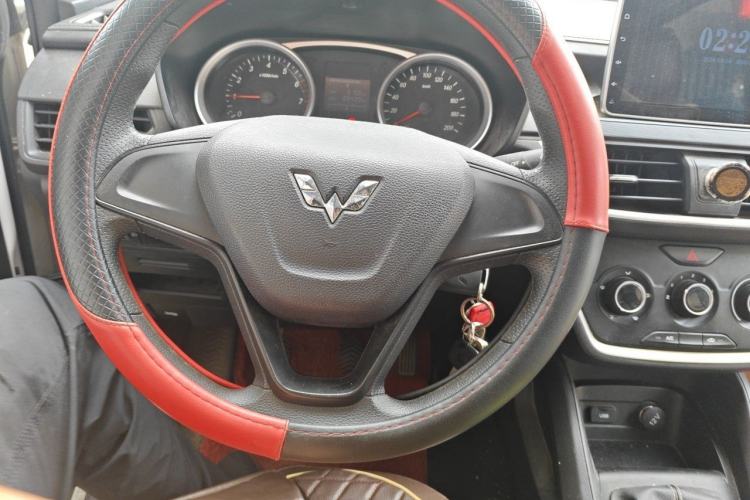 Used Wuling Hongguang S3 2019 1.5L Manual Standard Version China VI Standard Steering Wheel