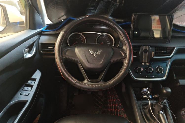 Used Wuling Hongguang S3 2019 1.5L Manual Standard Version China VI Standard Steering Wheel