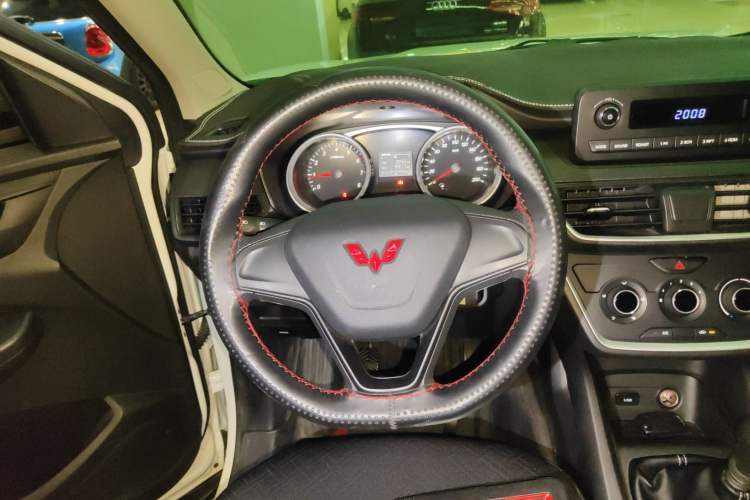 Used Wuling Hongguang S3 2019 1.5L Manual Standard Version China VI Standard Steering Wheel
