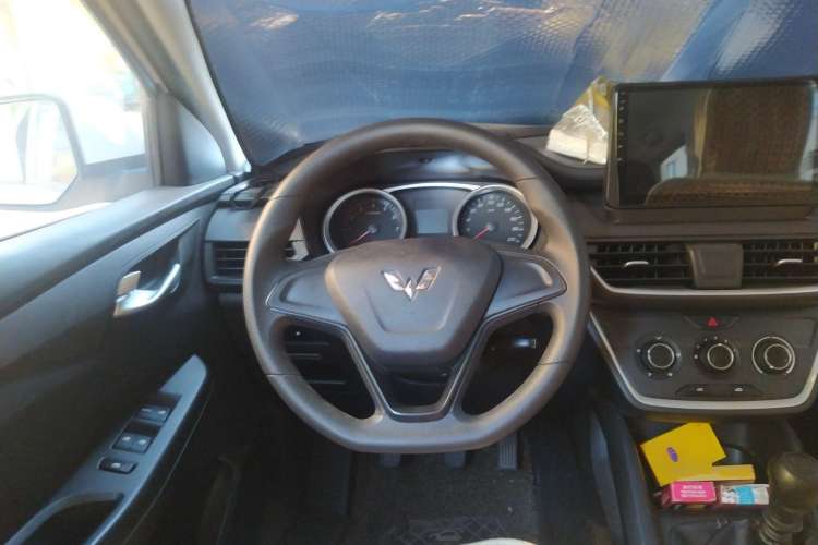 Used Wuling Hongguang S3 2019 1.5L Manual Standard Version China VI Standard Steering Wheel
