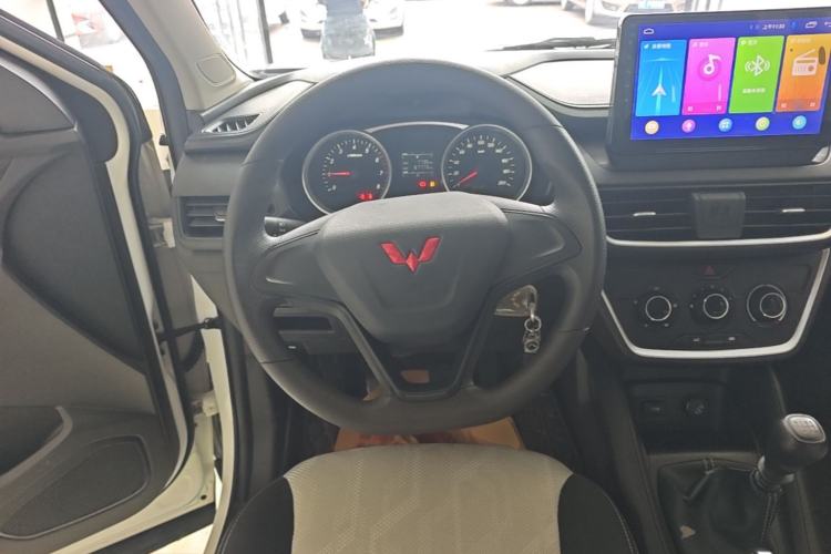 Used Wuling Hongguang S3 2019 1.5L Manual Standard Version China VI Standard Steering Wheel