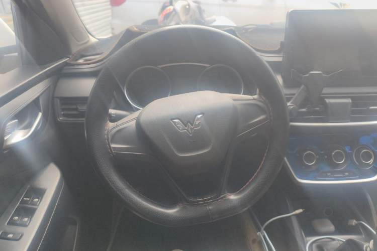 Used Wuling Hongguang S3 2019 1.5L Manual Standard Version China VI Standard Steering Wheel