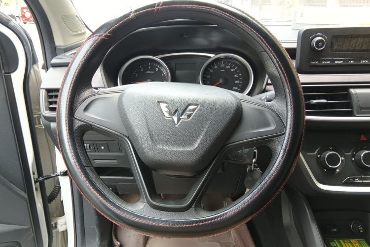 Used Wuling Hongguang S3 2019 1.5L Manual Standard Version China VI Standard Steering Wheel