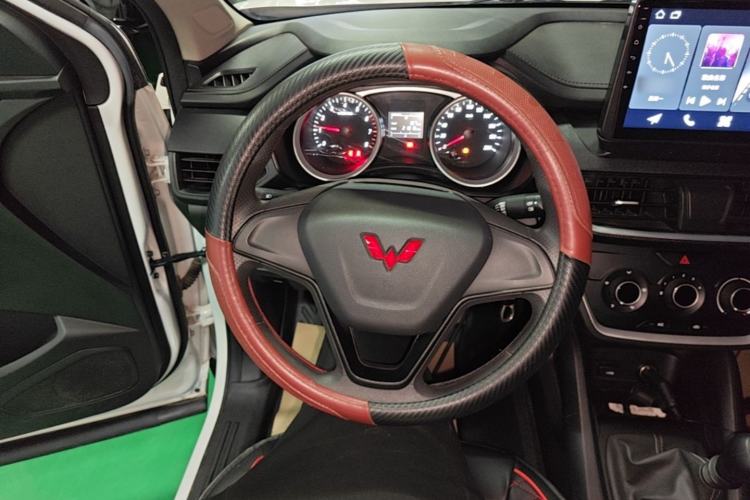 Used Wuling Hongguang S3 2019 1.5L Manual Standard Version China VI Standard Steering Wheel